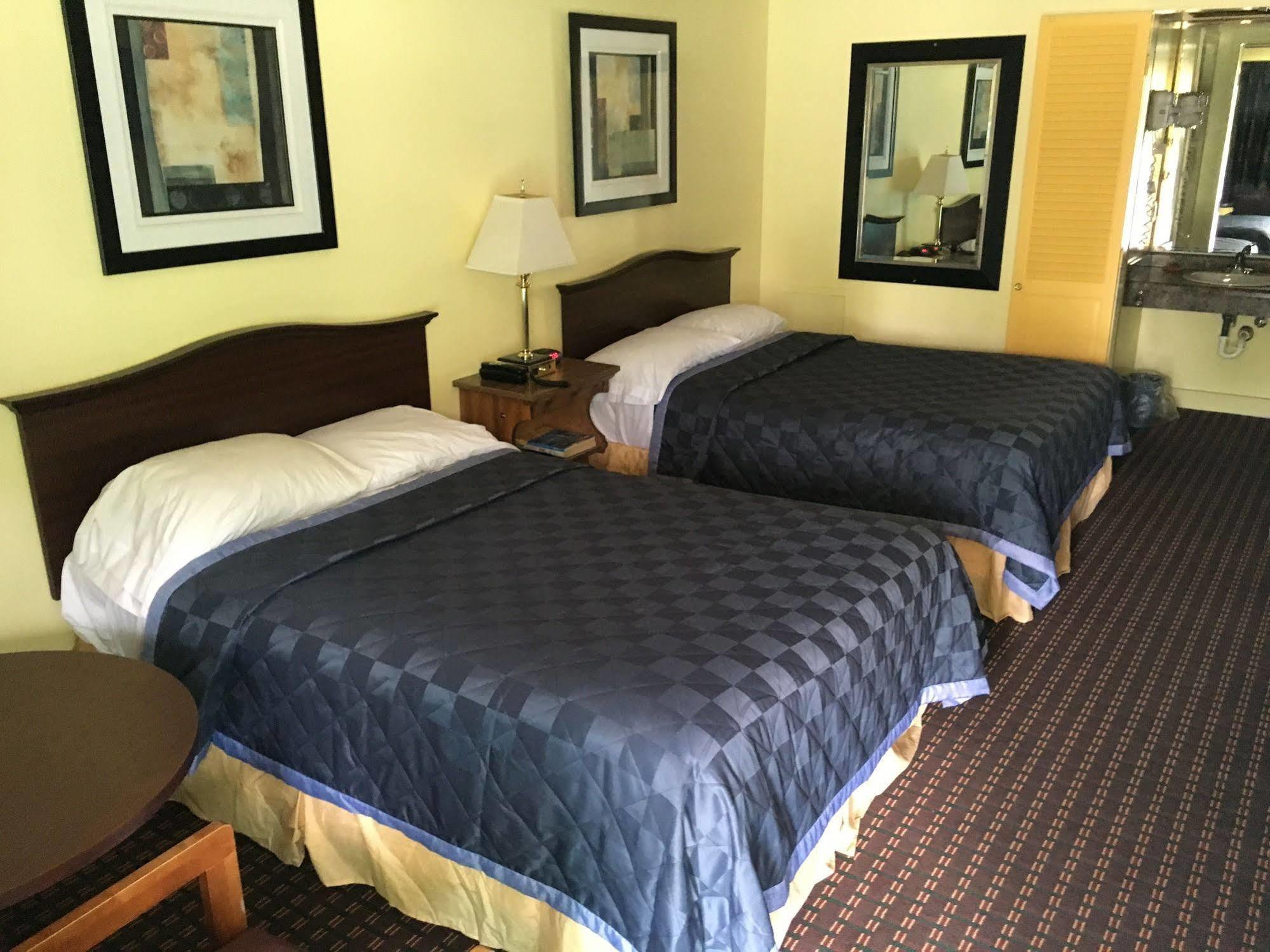 Norwalk Inn 외부 사진
